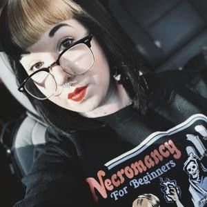 Meet your Posher, Tabitha